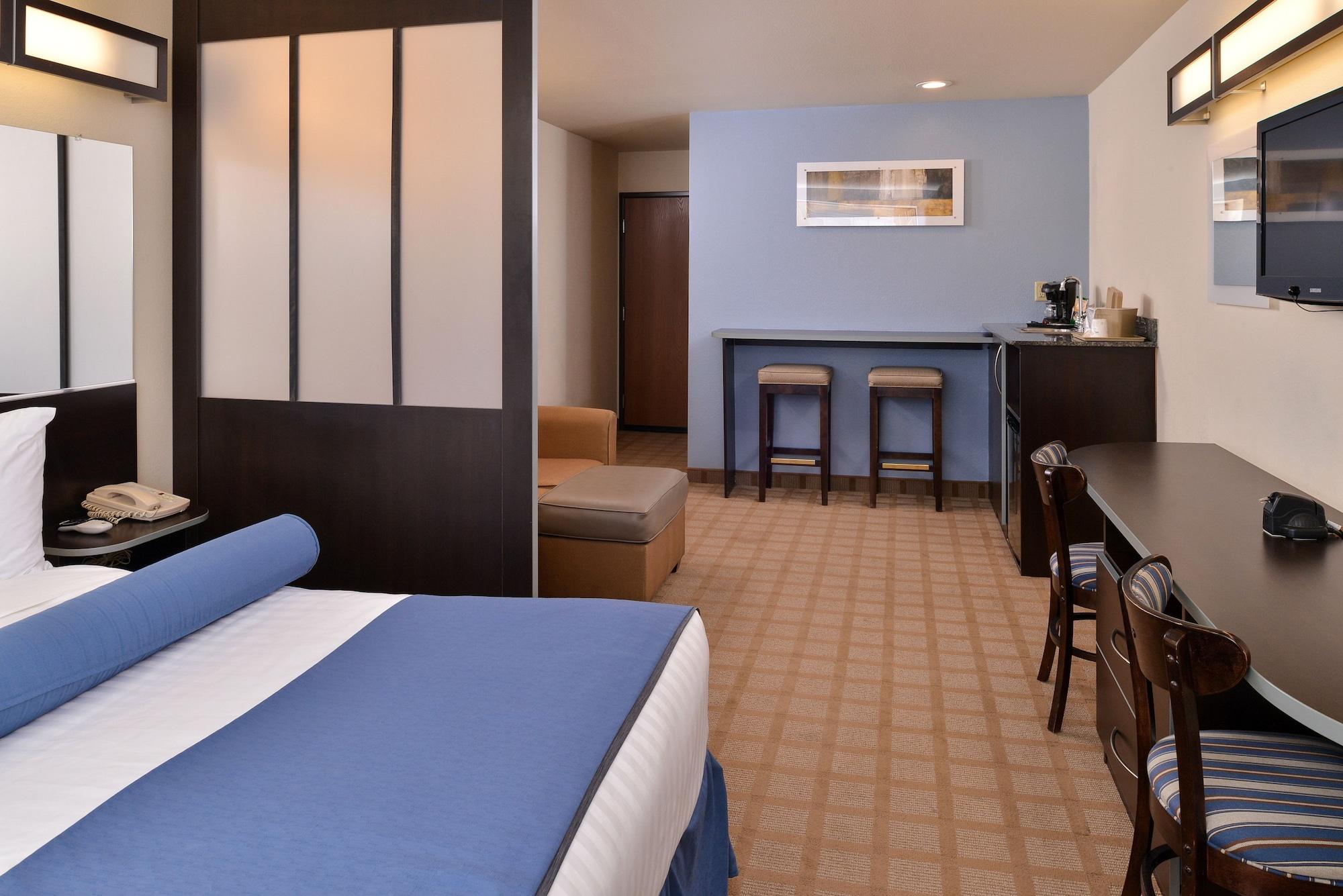 Microtel Inn & Suites By Wyndham Klamath Falls Exterior photo