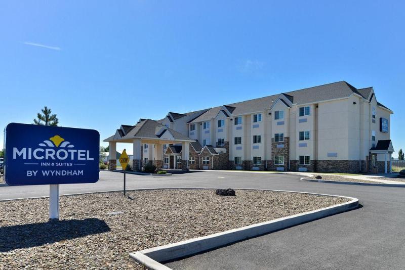 Microtel Inn & Suites By Wyndham Klamath Falls Exterior photo