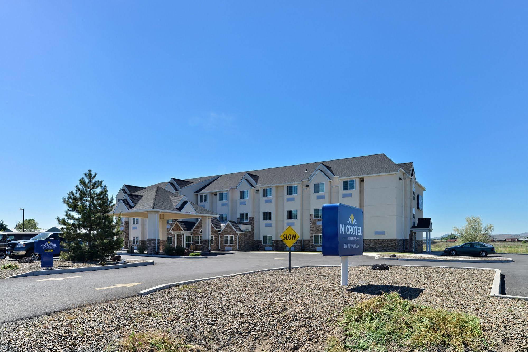Microtel Inn & Suites By Wyndham Klamath Falls Exterior photo