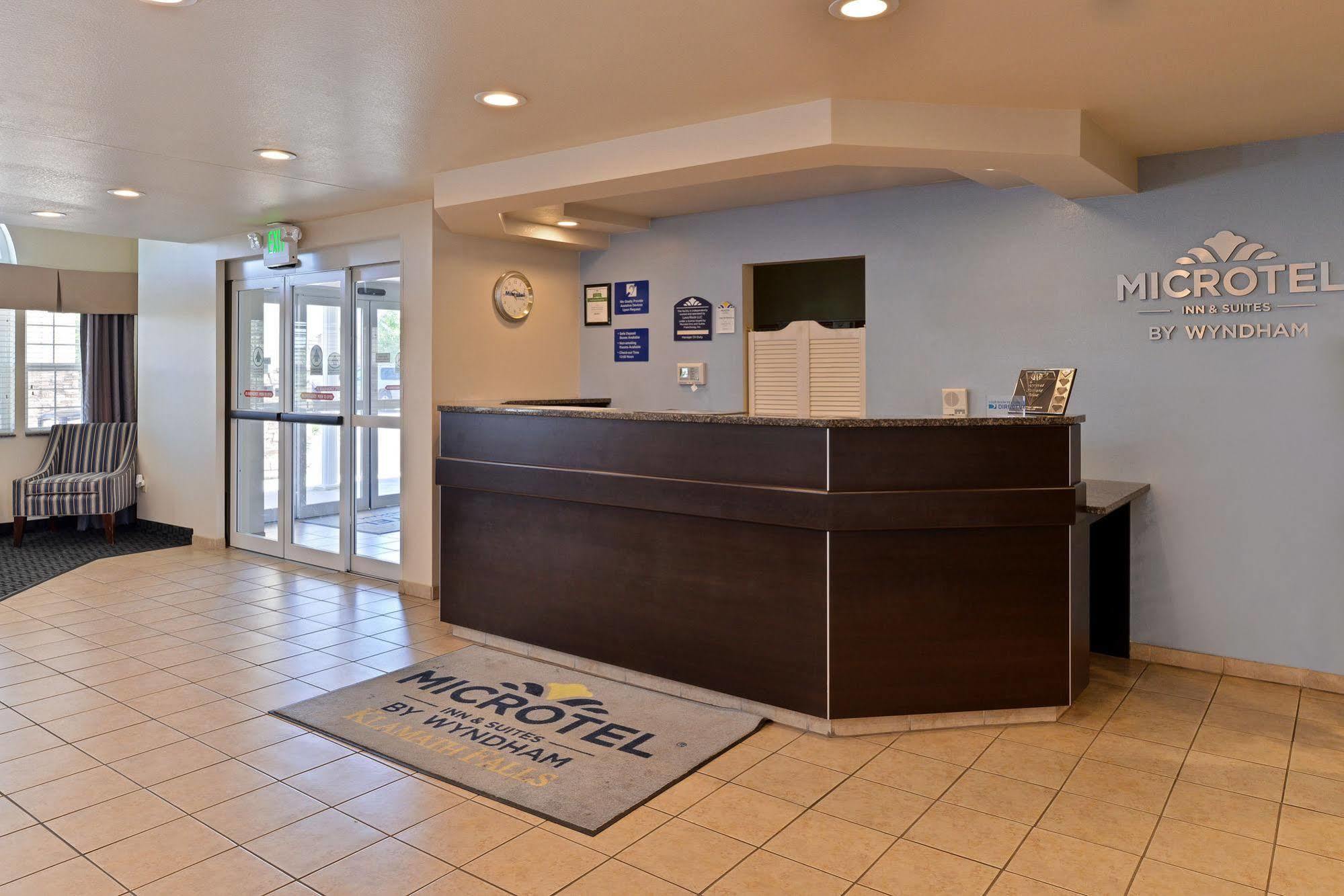 Microtel Inn & Suites By Wyndham Klamath Falls Exterior photo